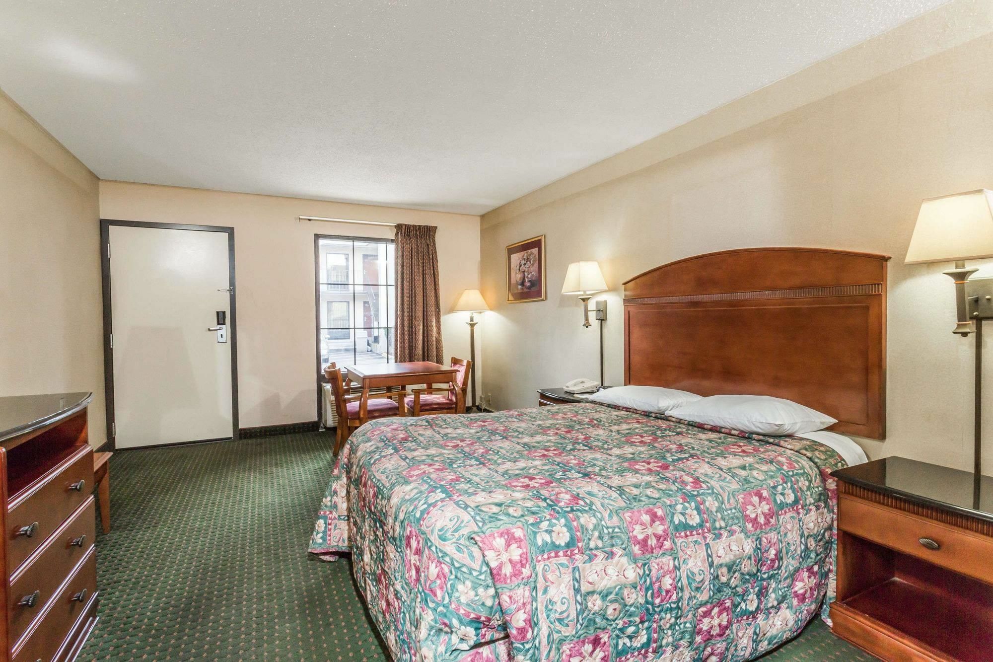 Days Inn by Wyndham Camp Springs Andrews AFB Exterior foto